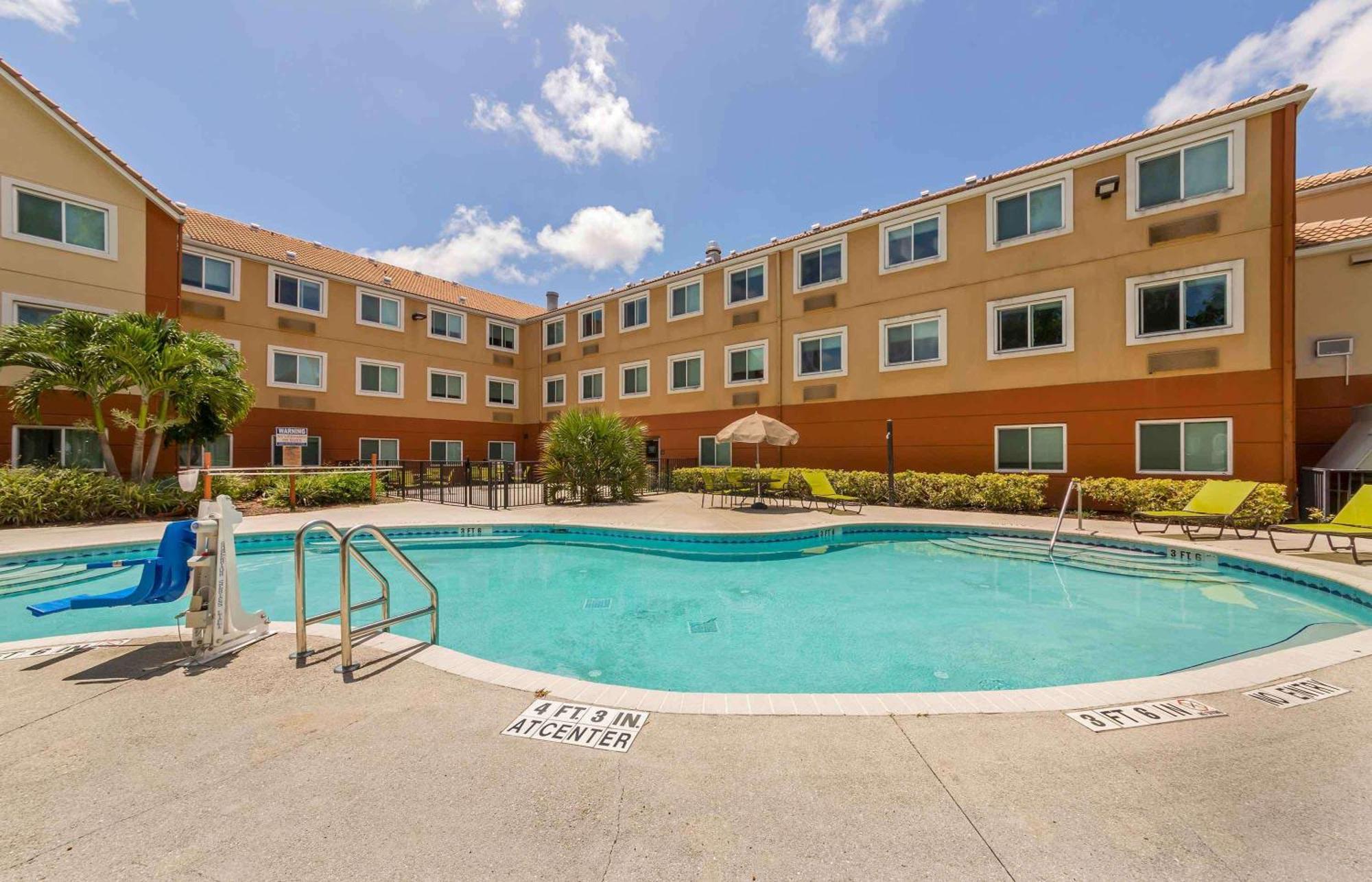 Extended Stay America Premier Suites - Miami - Airport - Майами-Спрингс Экстерьер фото
