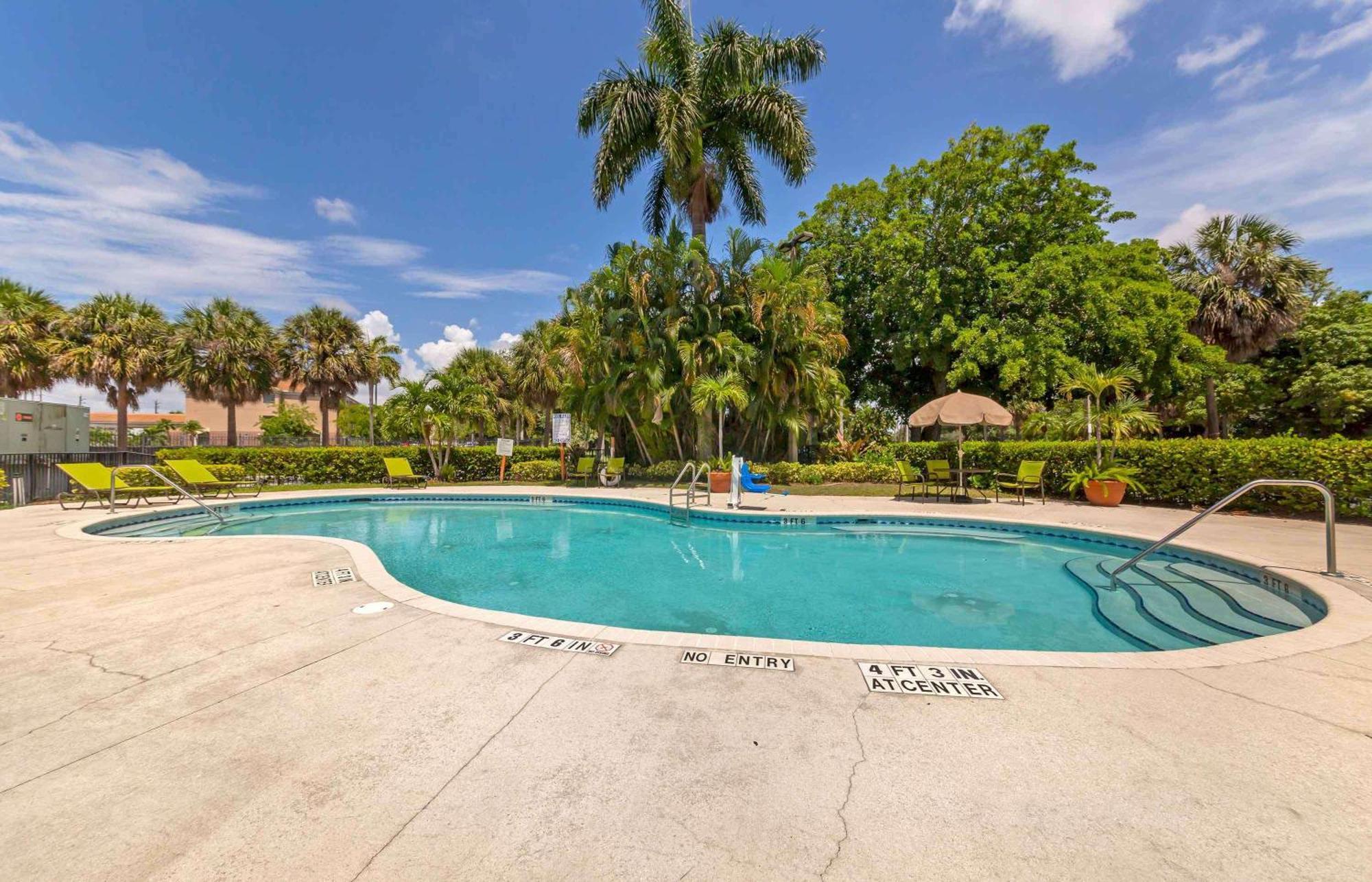 Extended Stay America Premier Suites - Miami - Airport - Майами-Спрингс Экстерьер фото